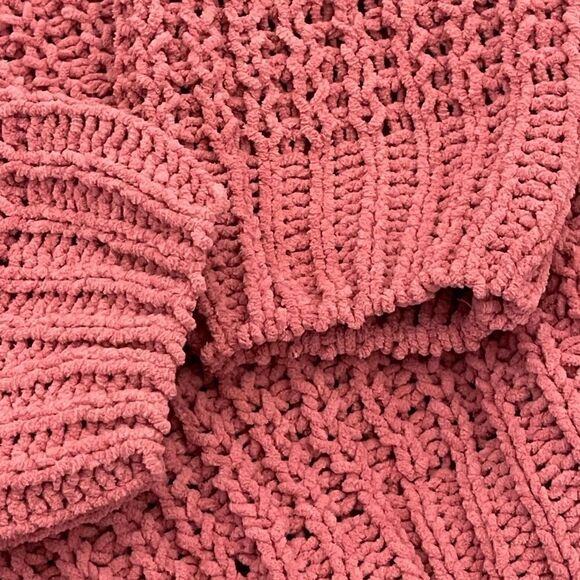 ANDREE by Unit S/M Mauve Chunky Knit V Neck Sweater - Picture 8 of 9